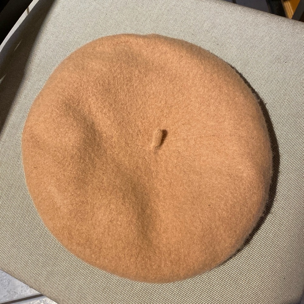 Vintage peach soft non-itch wool beret